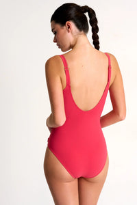 Elegant and Sophisticated Underwire One-Piece Swimsuit