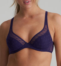 Load image into Gallery viewer, Tulio Half Padded Plunge Bra (C-E)
