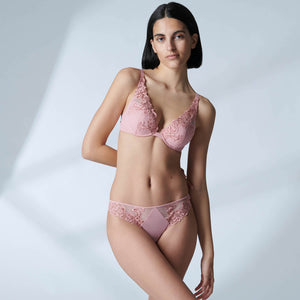 Saga Thong