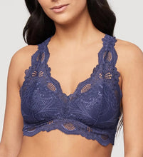 Load image into Gallery viewer, Belle Epoque Lace T-Back Bralette (S-M)
