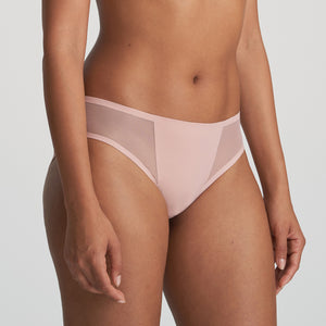 Louie Rio Brief